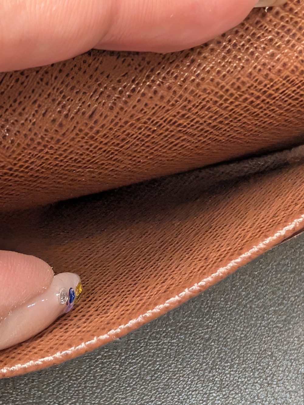 Louis Vuitton Monogram Card Holder - Picture 6 of 9